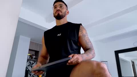 tony muscle1 online show from March 2, 8:16 pm