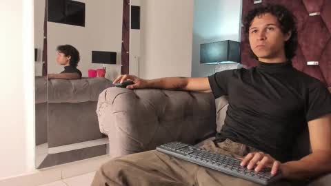 Tony Benedetti online show from January 5, 8:01 pm