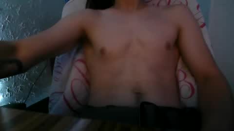 Snapshot of topplesstable18075 chatting on November 1, 5:00 am topplesstable18075 online show from November 1, 5:00 am