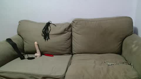 torturemaster online show from April 25, 10:18 am