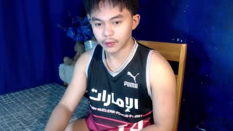 Toshiro online show from November 18, 7:45 am