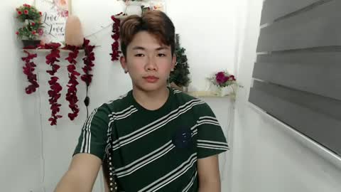 Snapshot of totalbabe1x chatting on February 12, 10:14 am totalbabe1x online show from February 12, 10:14 am