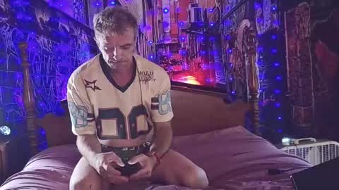 Ethan Nash online show from October 19, 8:45 pm