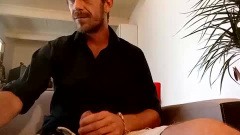 Snapshot of traveler_of_pleasure chatting on October 21, 10:18 am traveler_of_pleasure online show from October 21, 10:18 am