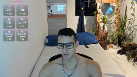 Snapshot of travis_bakerr chatting on December 9, 12:34 am travis bakerr online show from December 9, 12:34 am