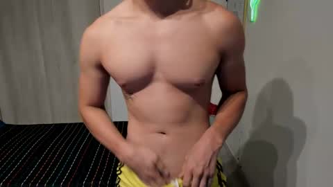 travis bakerr online show from May 12, 12:08 am