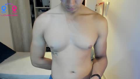 Snapshot of travis_bakerr chatting on October 23, 1:31 am travis bakerr online show from October 23, 1:31 am