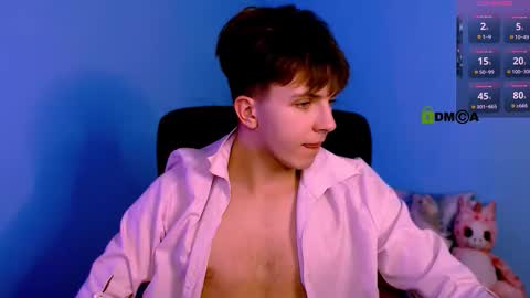 Travis online show from November 9, 9:08 pm