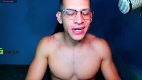 TRAVIS. online show from December 16, 12:04 am