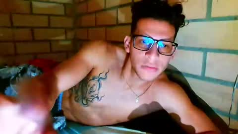 TRAVIS. online show from April 6, 12:17 pm