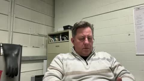 Snapshot of treborinthesky chatting on February 6, 11:37 pm treborinthesky online show from February 6, 11:37 pm