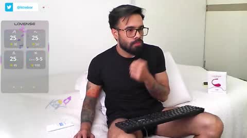 Hunter man online show from February 12, 7:42 pm