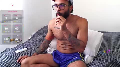 Hunter man online show from March 31, 5:14 pm