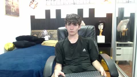 trevor_mob online show from June 1, 1:44 pm