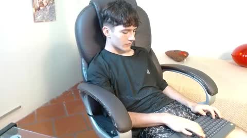 trevor_mob online show from March 19, 8:01 pm