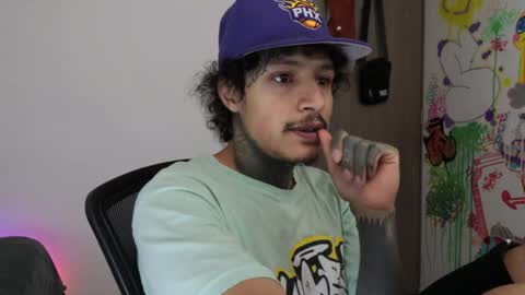 - trieone online show from February 19, 3:52 pm