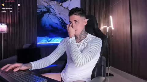 Alexander online show from February 14, 9:53 pm