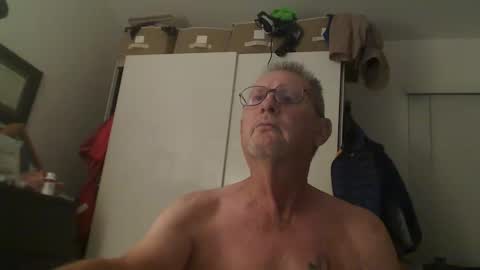 Snapshot of troffer1020 chatting on October 21, 11:40 pm Troffer online show from October 21, 11:40 pm