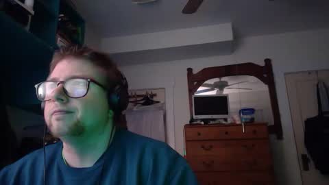Snapshot of true_manofworth chatting on January 1, 5:43 am HandicappedLaugher online show from January 1, 5:43 am