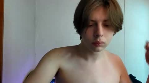 Emilum online show from February 8, 2:36 am