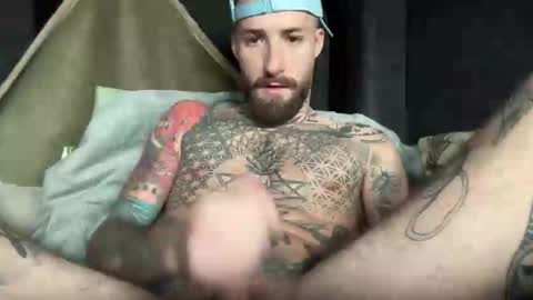 Tuhands online show from November 22, 1:32 pm