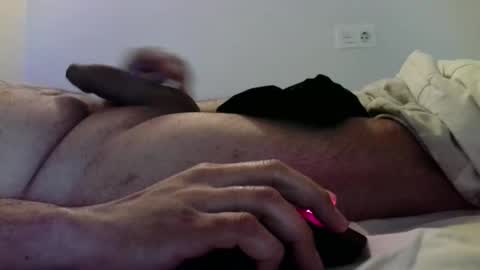 tutoxxx online show from February 5, 9:05 am