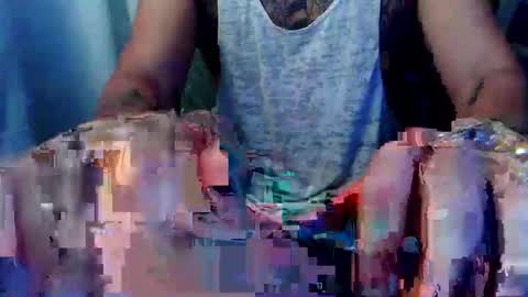 TwackedNTatted online show from November 16, 5:20 am