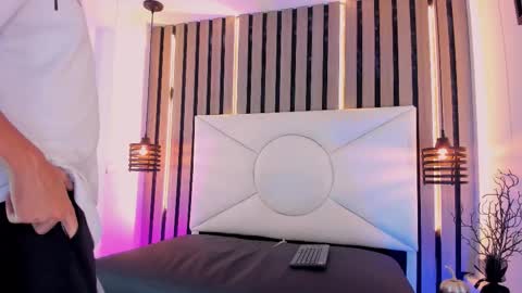 samu online show from November 5, 7:05 pm