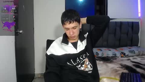 Mr Daren online show from March 4, 6:29 pm