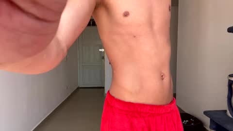 Snapshot of twink_lion chatting on January 1, 6:16 pm Lion online show from January 1, 6:16 pm