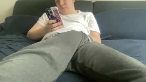 Snapshot of twinkmikexxx12 chatting on January 21, 5:05 pm mike online show from January 21, 5:05 pm