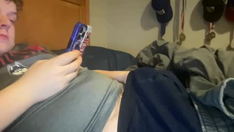 Snapshot of twinkmikexxx12 chatting on February 16, 4:31 am mike online show from February 16, 4:31 am