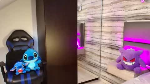    online show from December 20, 4:08 am