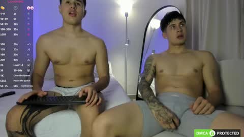 twintease online show from April 16, 2:22 am