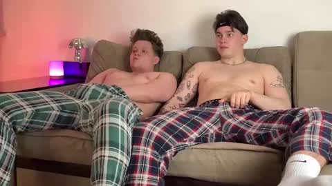 Snapshot of twoguyspleasure chatting on February 19, 6:21 pm Noah blonde and Josh dark hair Nike guy online show from February 19, 6:21 pm