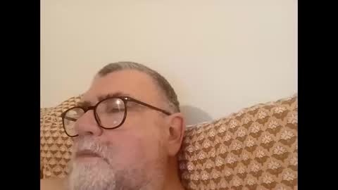 twohats2810 online show from December 19, 7:44 pm