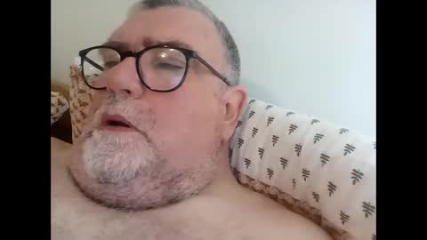 twohats2810 online show from April 9, 9:37 am