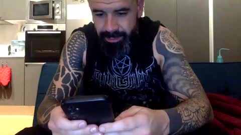 Snapshot of txalkan6060 chatting on February 21, 1:00 am txalkan6060 online show from February 21, 1:00 am
