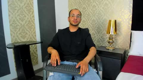 tyago_moretti online show from April 30, 1:07 pm