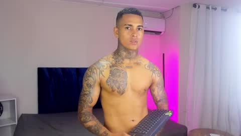 tyler_bell_ online show from April 10, 6:20 am