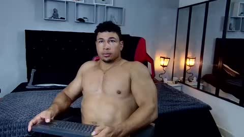 tyler_hank1 online show from February 27, 12:23 pm