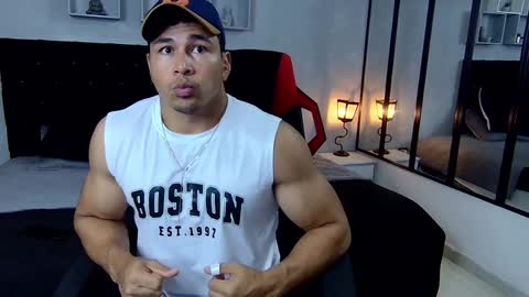 tyler_hank1 online show from January 30, 9:04 pm