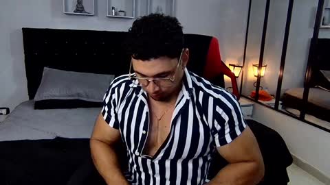 tyler_hank1 online show from January 21, 12:25 am