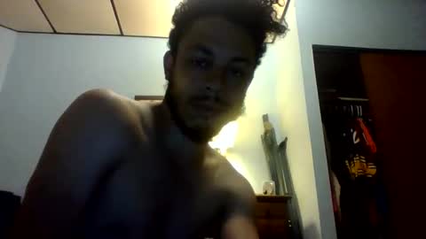 tylerburns318 online show from May 2, 4:37 am