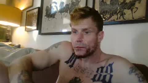 tylerdowell10111 online show from November 14, 8:43 pm