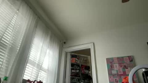 tyy0ung online show from June 7, 3:08 pm