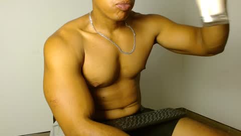 Felipe  model independent online show from January 2, 4:20 am