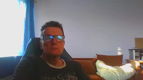 ulmeni4 online show from June 6, 5:19 pm