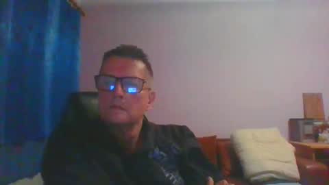 ulmeni4 online show from November 1, 5:17 pm