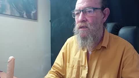 Uncle Hottie online show from April 9, 5:08 pm